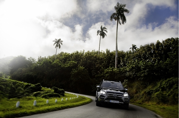 Photograph Tom Wittkemper Mercedes Glk Cuba Dschungel on One Eyeland